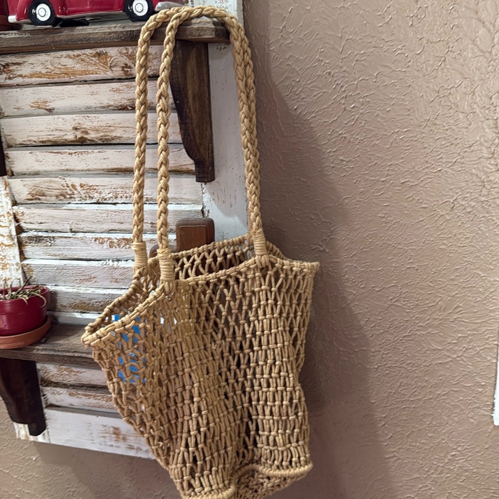 NWT Cupshe Stylish Tan Woven  Bag perfect for beach or farmer’s market